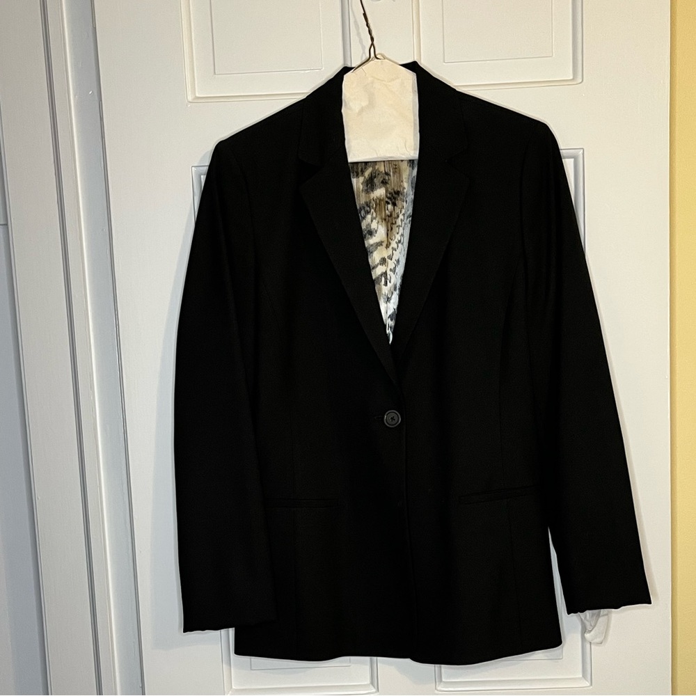 Elie Tahari blazer
